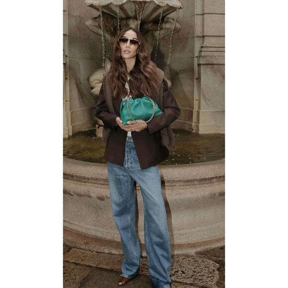 Fossil Teal Leather Crossbody Bag | Vintage Inspired | Fall City Street Style - Picture 7 of 16